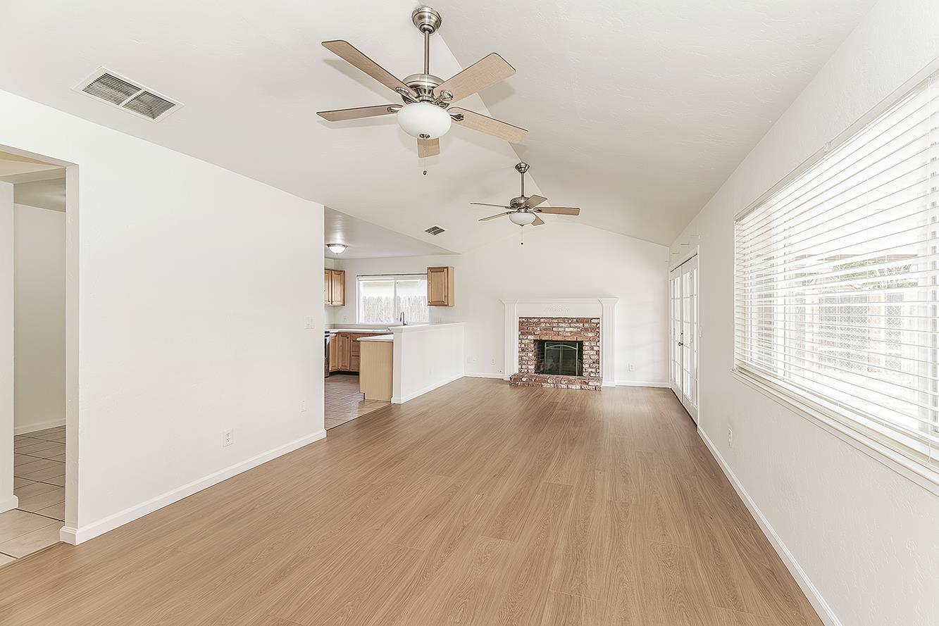 3075 Anderson Ave, Clovis, CA 93612