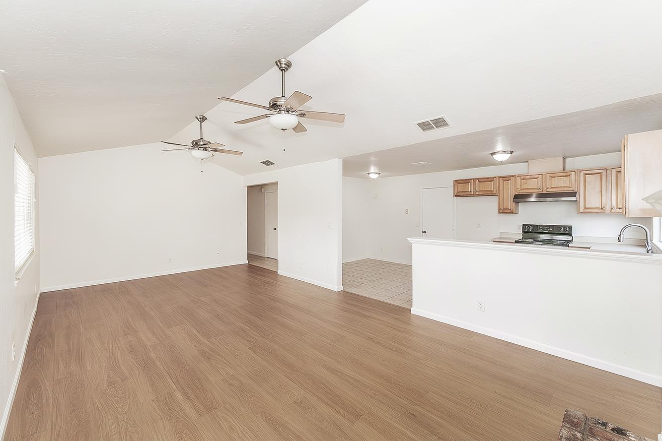 3075 Anderson Ave, Clovis, CA 93612
