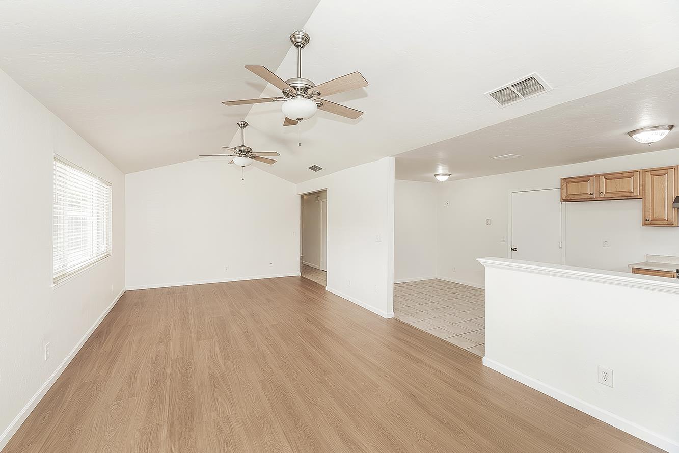 3075 Anderson Ave, Clovis, CA 93612