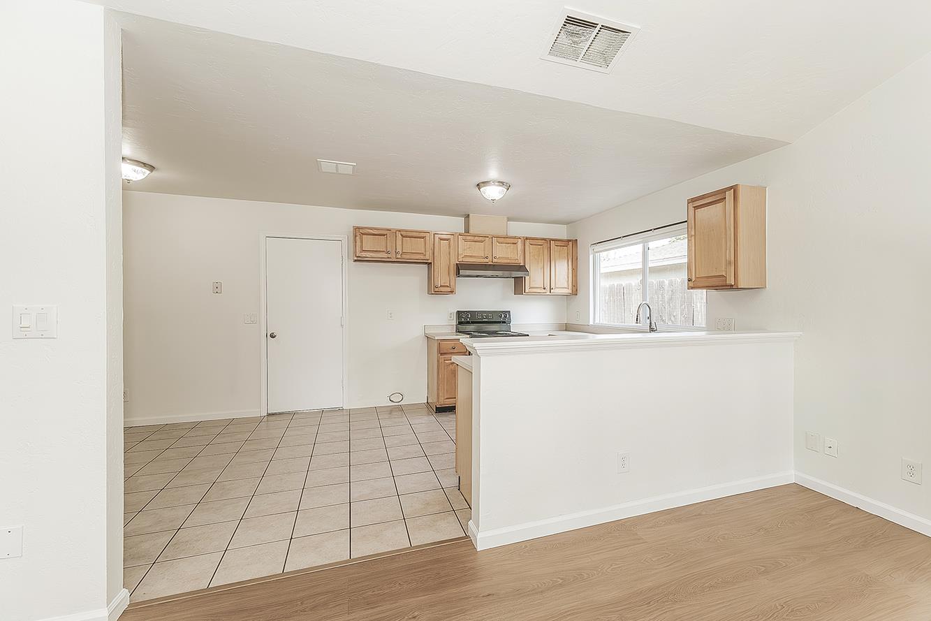 3075 Anderson Ave, Clovis, CA 93612