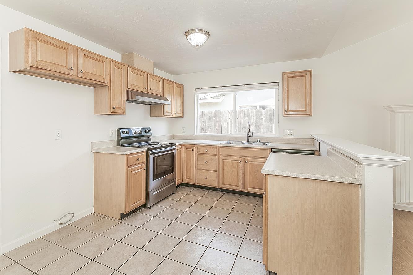 3075 Anderson Ave, Clovis, CA 93612
