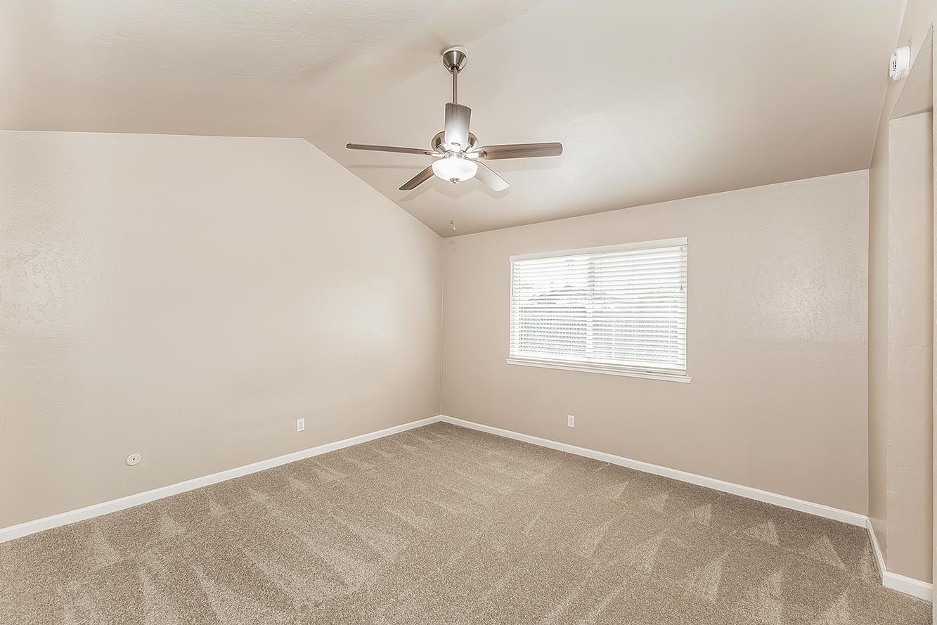 3075 Anderson Ave, Clovis, CA 93612