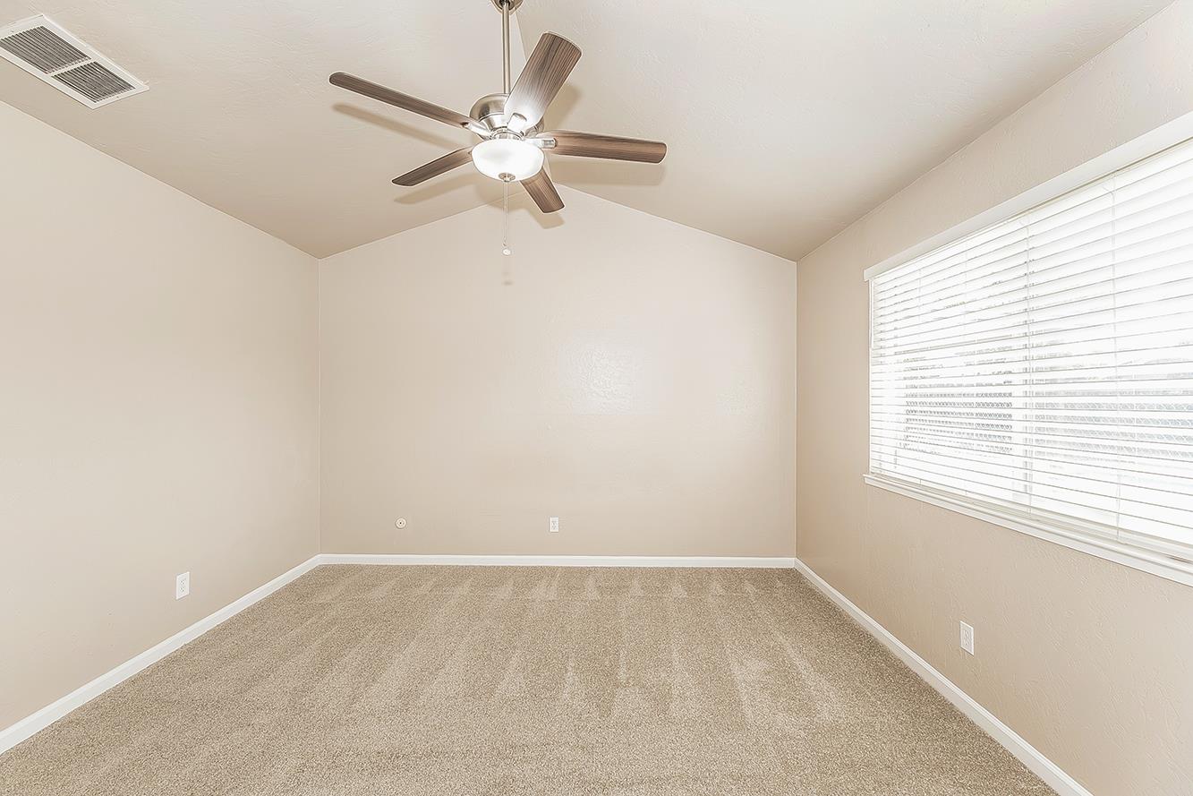 3075 Anderson Ave, Clovis, CA 93612