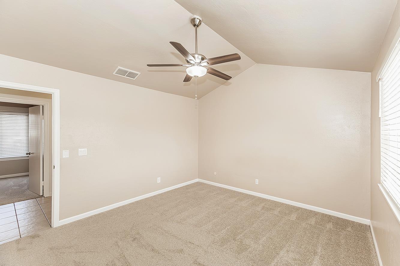 3075 Anderson Ave, Clovis, CA 93612