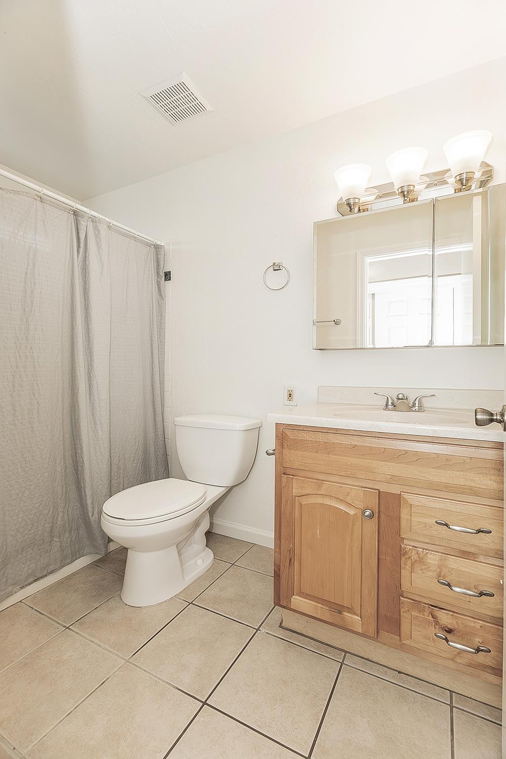 3075 Anderson Ave, Clovis, CA 93612