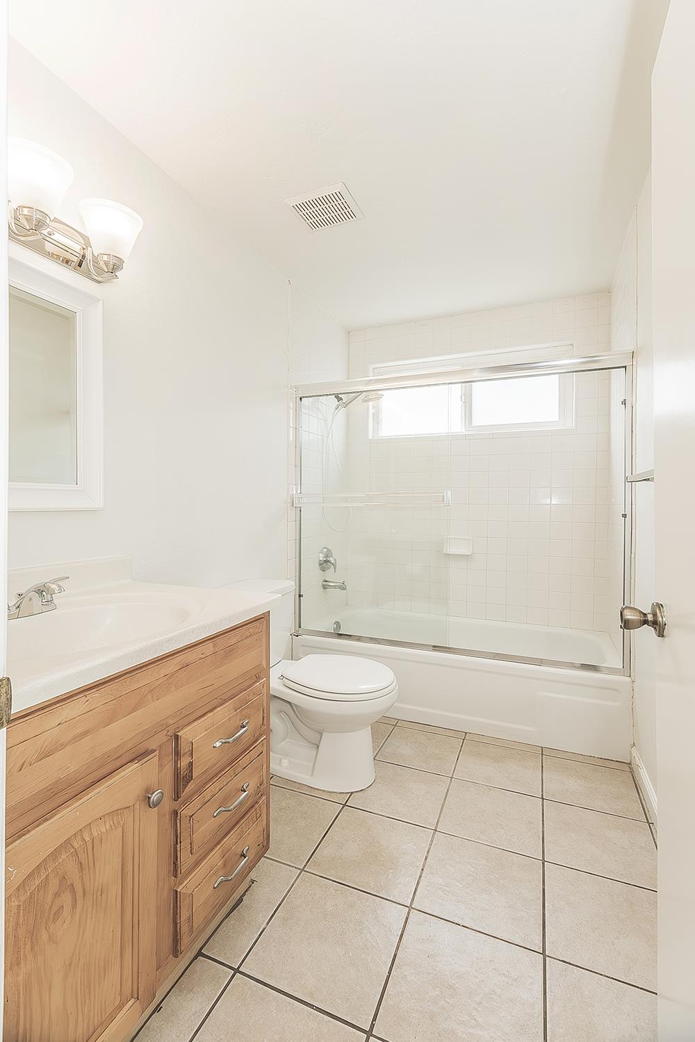 3075 Anderson Ave, Clovis, CA 93612