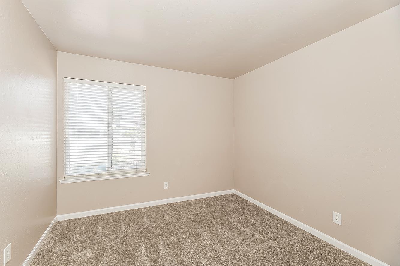 3075 Anderson Ave, Clovis, CA 93612