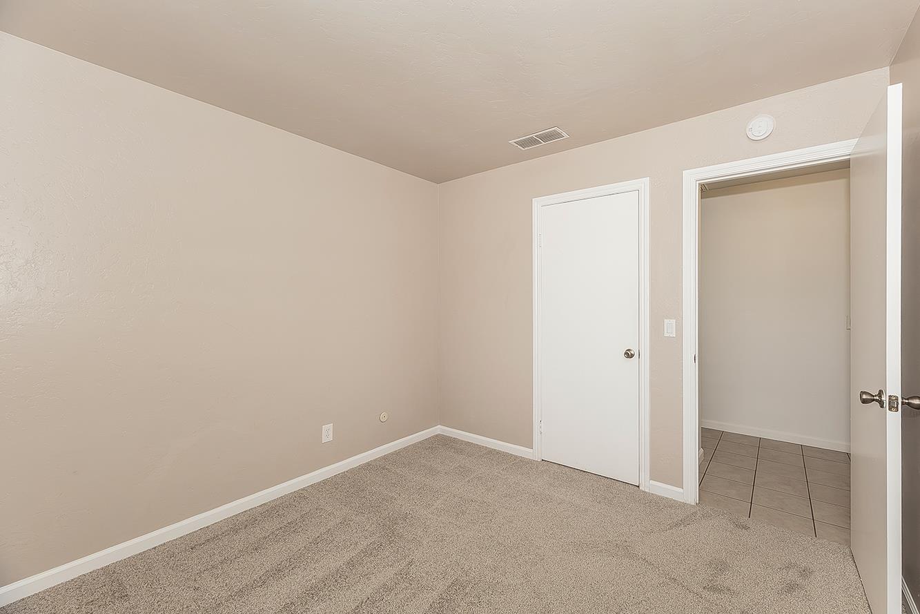 3075 Anderson Ave, Clovis, CA 93612