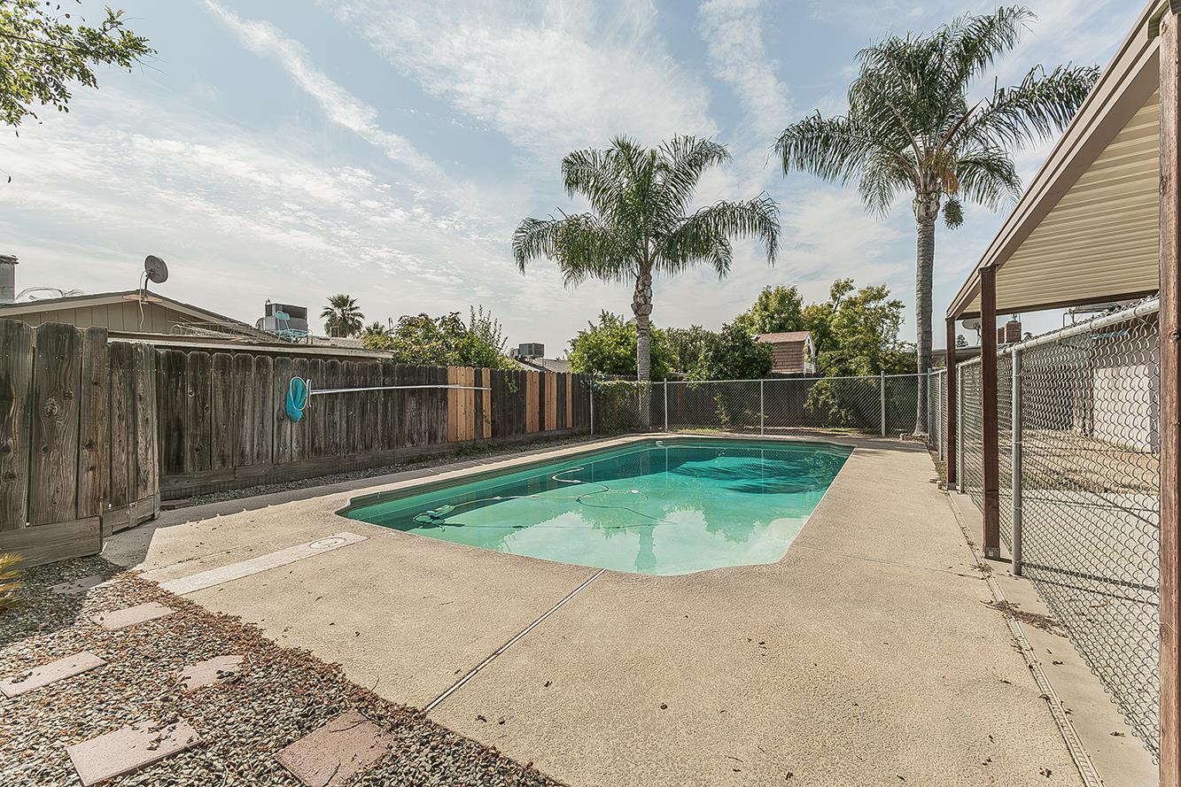 3075 Anderson Ave, Clovis, CA 93612