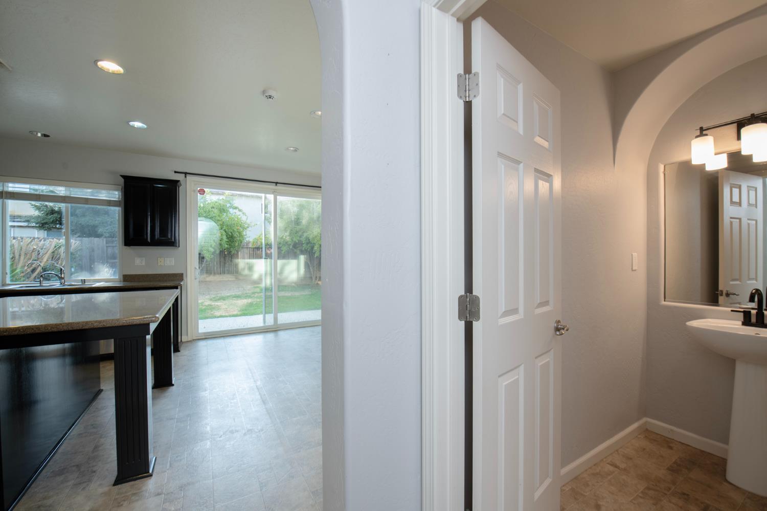 3172 N Hornet Ave, Fresno, CA 93737