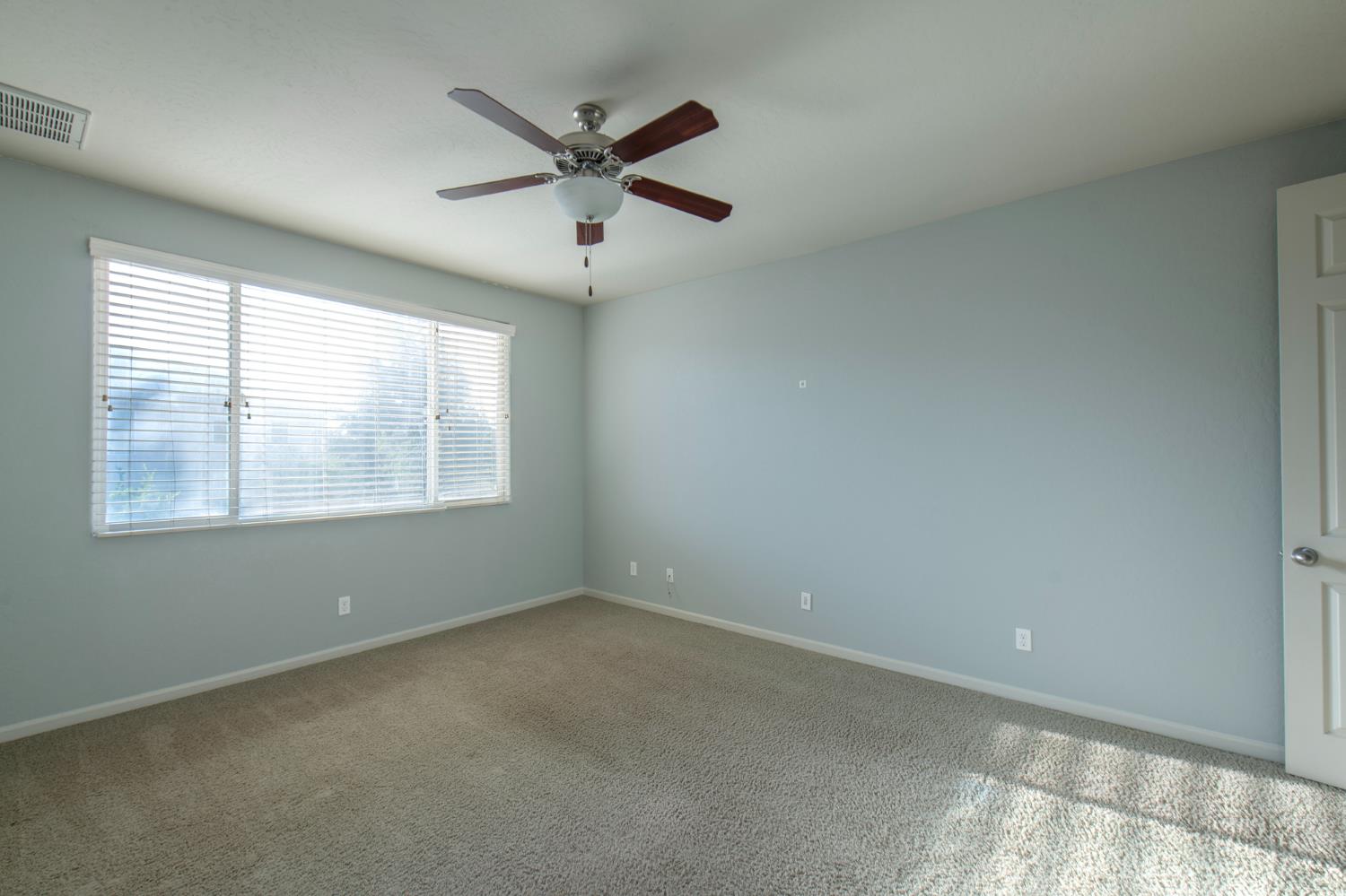 3172 N Hornet Ave, Fresno, CA 93737