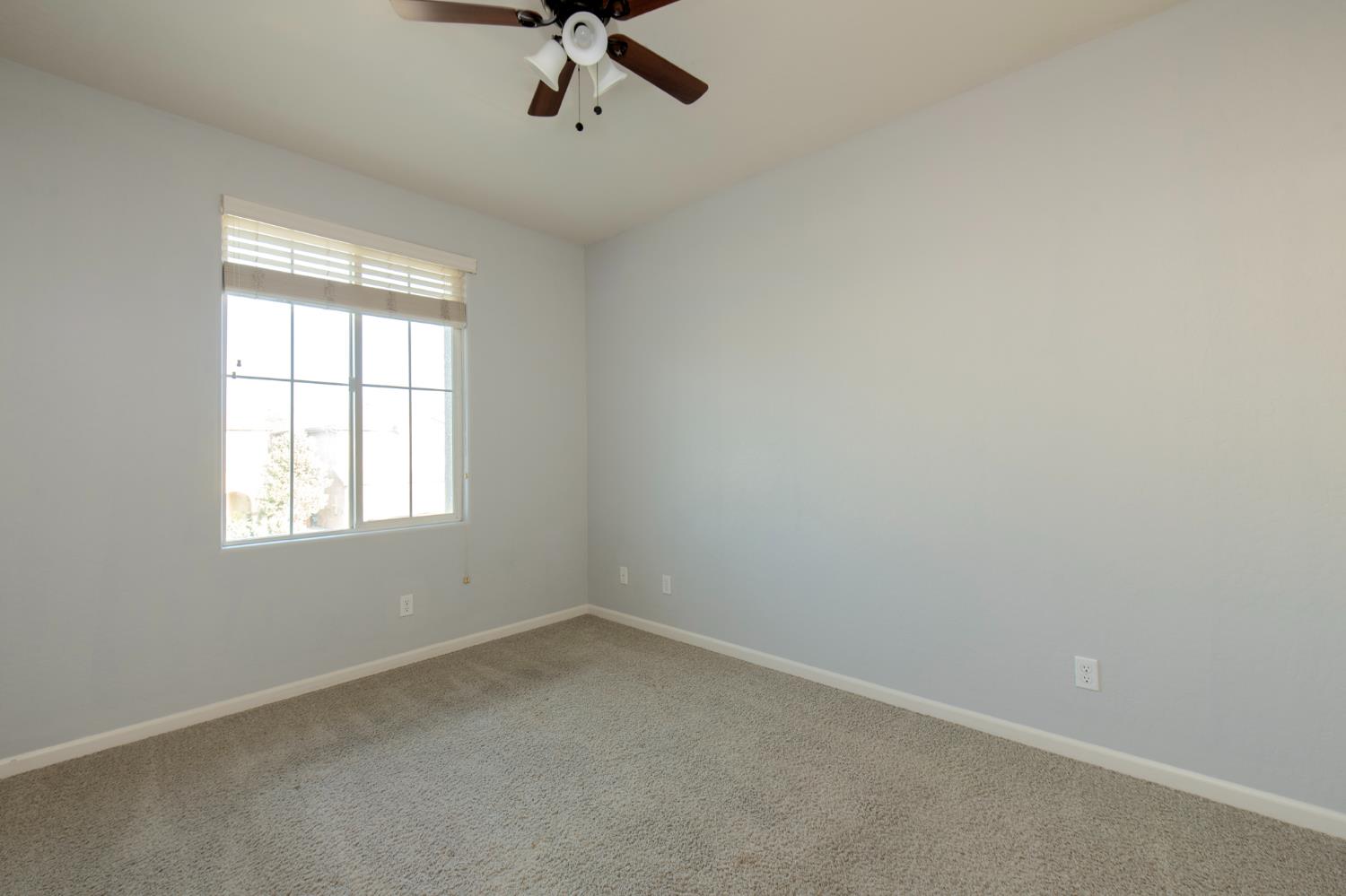 3172 N Hornet Ave, Fresno, CA 93737