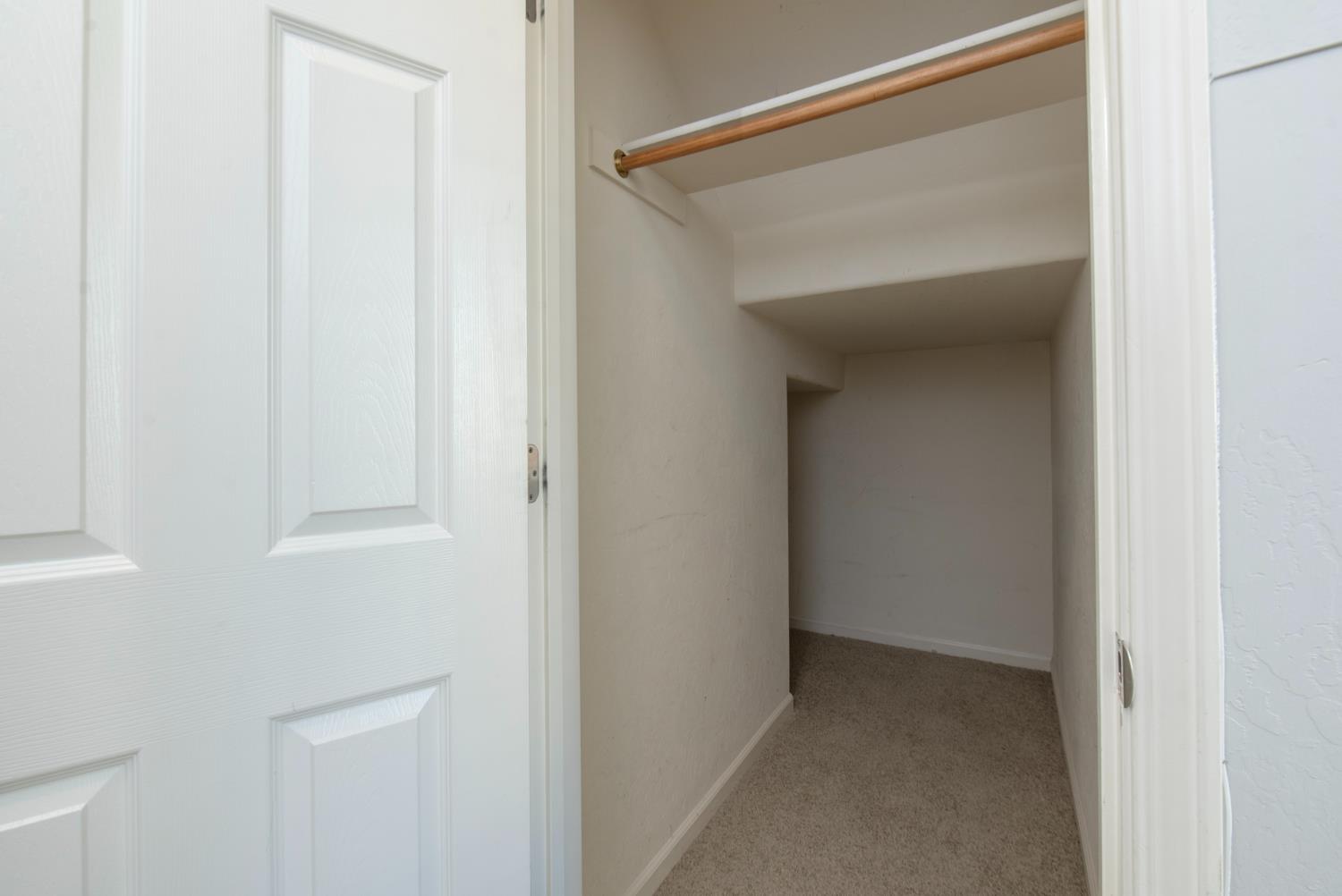 3172 N Hornet Ave, Fresno, CA 93737