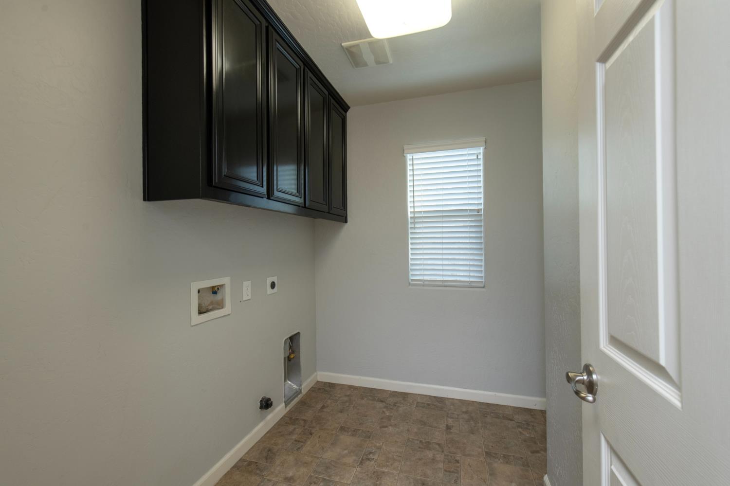 3172 N Hornet Ave, Fresno, CA 93737