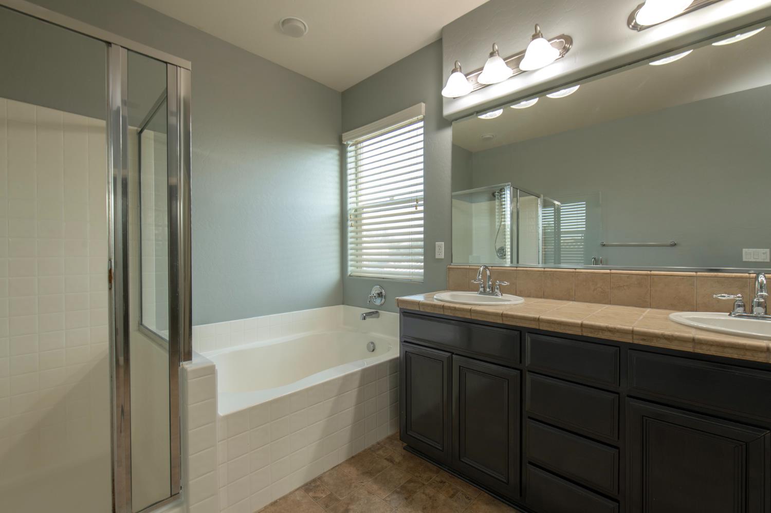 3172 N Hornet Ave, Fresno, CA 93737