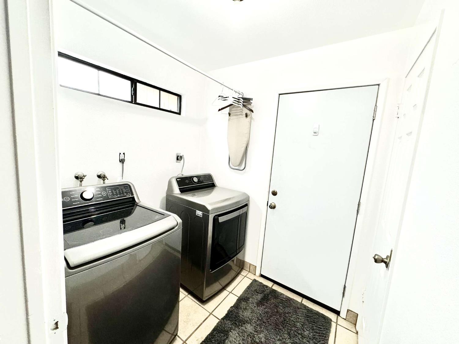 4718 E Alamos Ave #101, Fresno, CA 93726