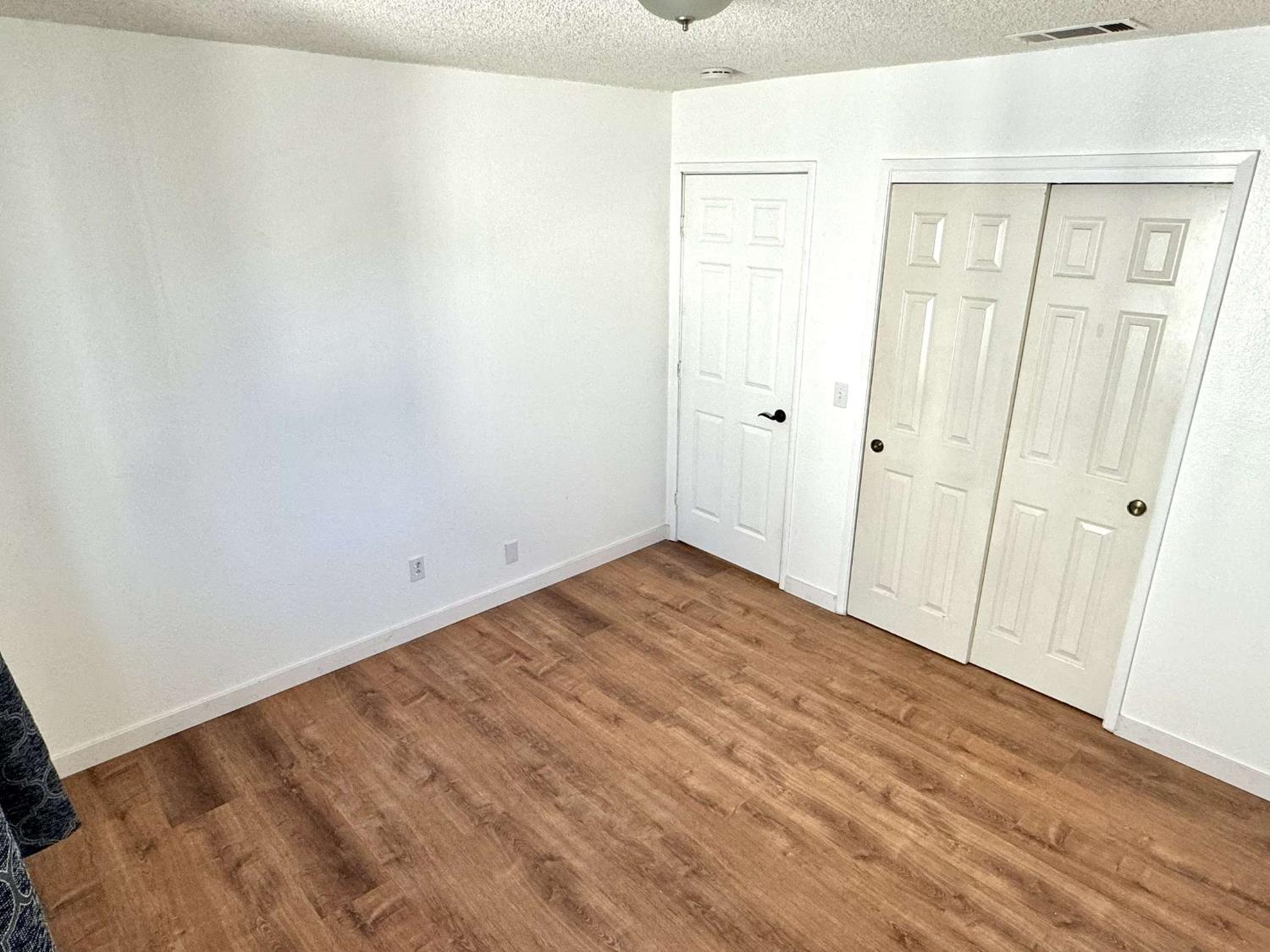 4718 E Alamos Ave #101, Fresno, CA 93726