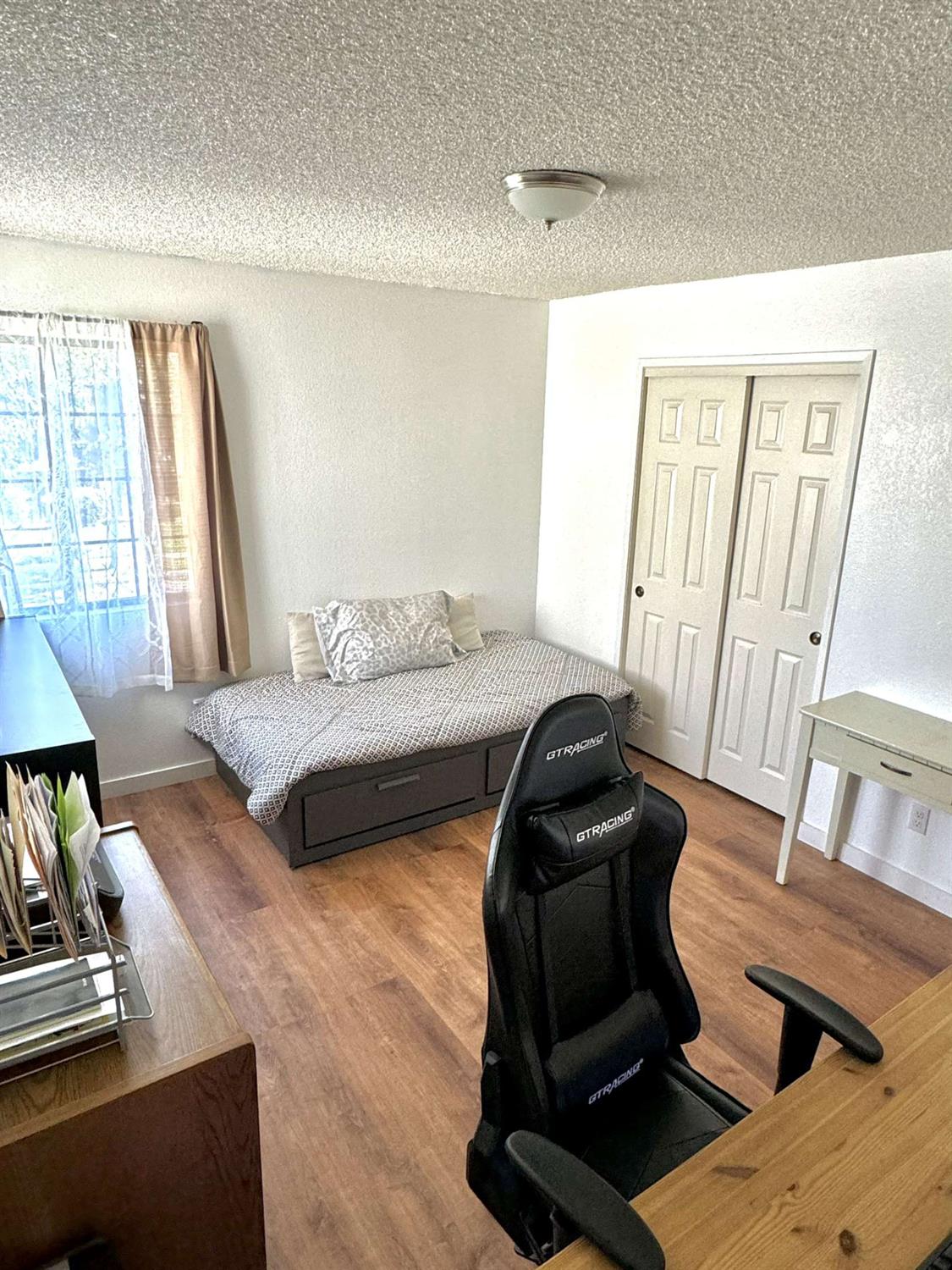 4718 E Alamos Ave #101, Fresno, CA 93726