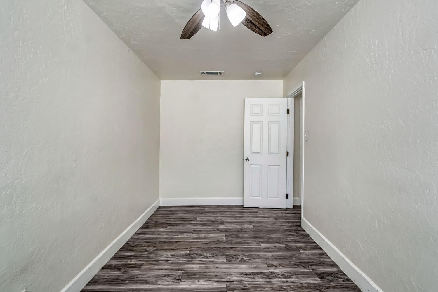 214 E Pine Ave, Fresno, CA 93728
