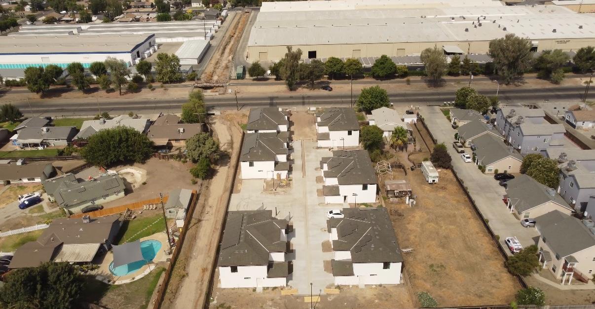1404 S Santa Fe St, Visalia, CA 93292