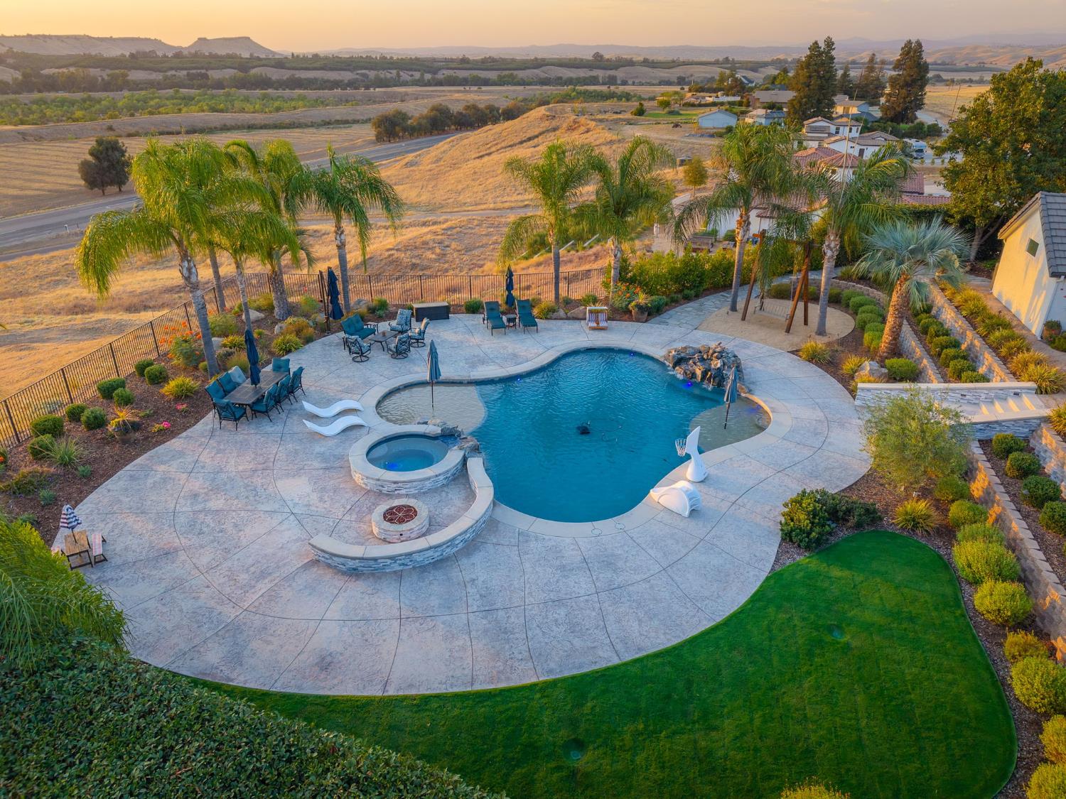 15640 N Friant Rd, Friant, CA 93626