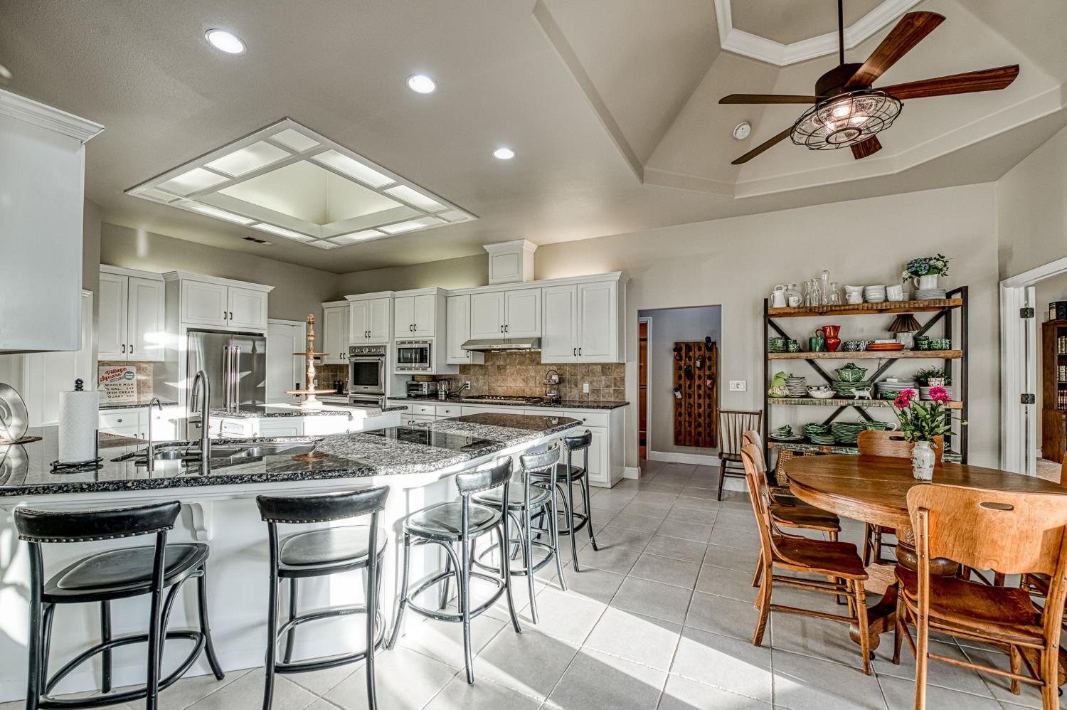 15640 N Friant Rd, Friant, CA 93626