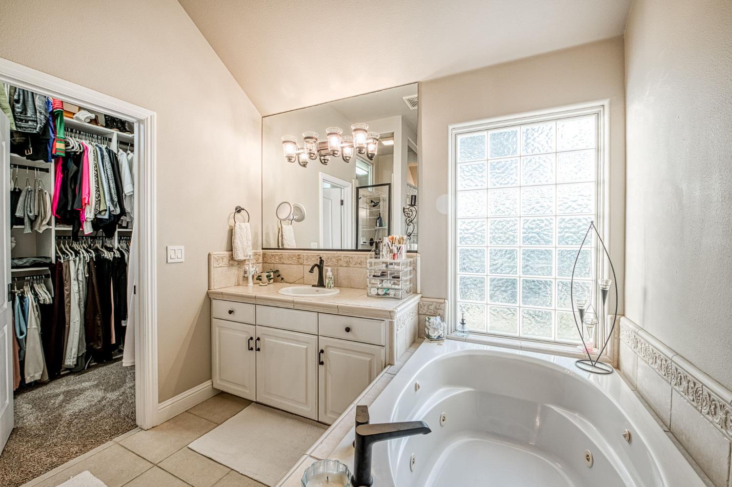 15640 N Friant Rd, Friant, CA 93626