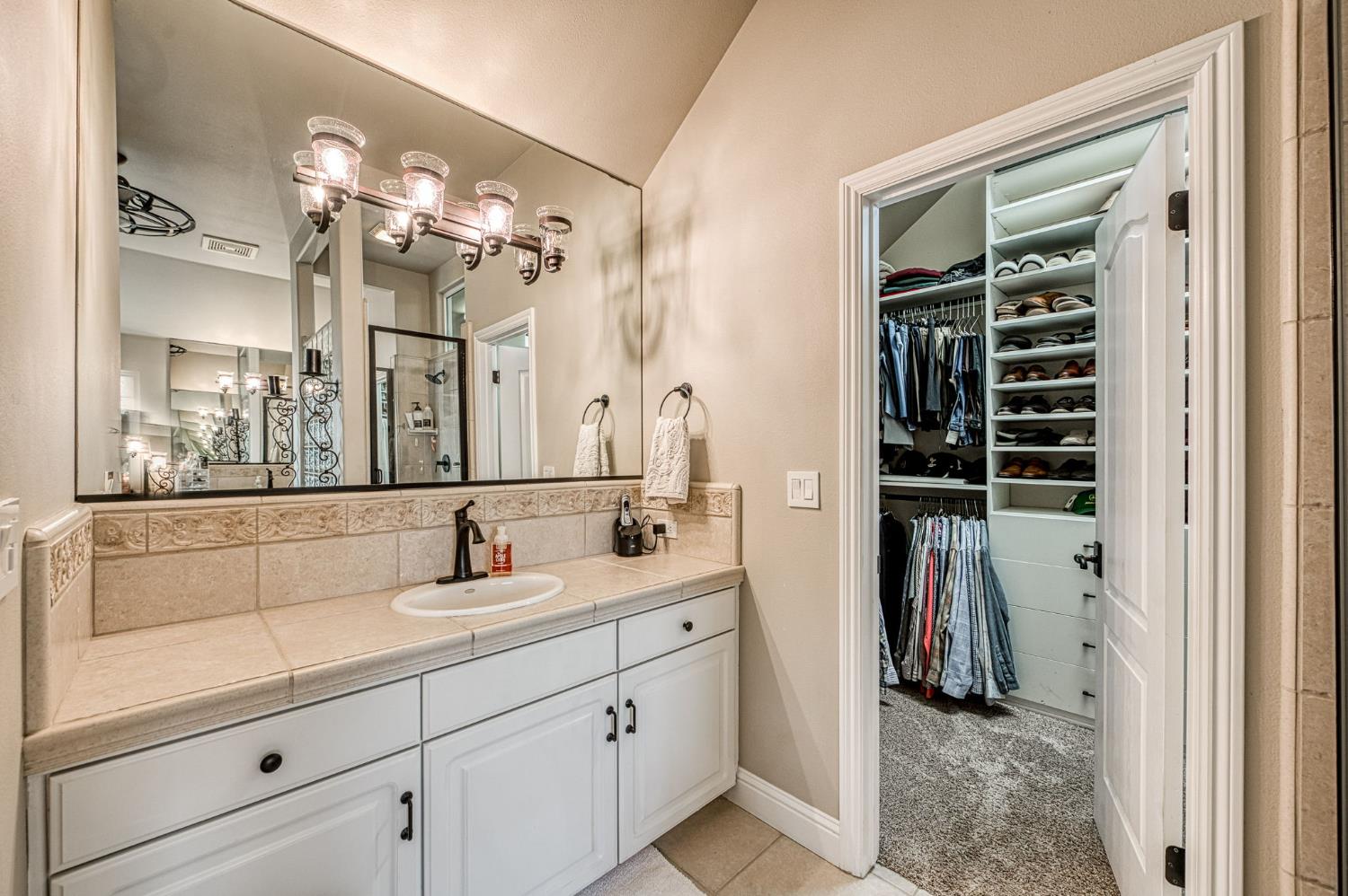 15640 N Friant Rd, Friant, CA 93626