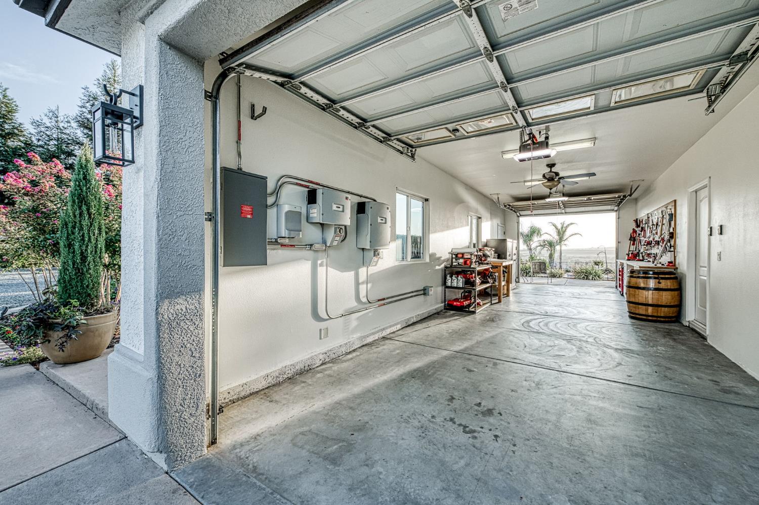15640 N Friant Rd, Friant, CA 93626