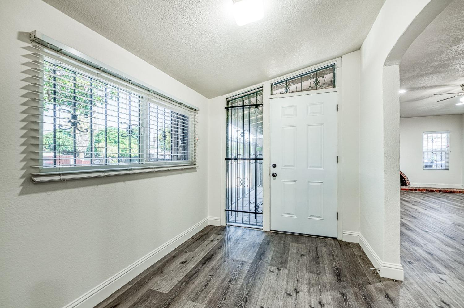 332 E Shields Ave, Fresno, CA 93704