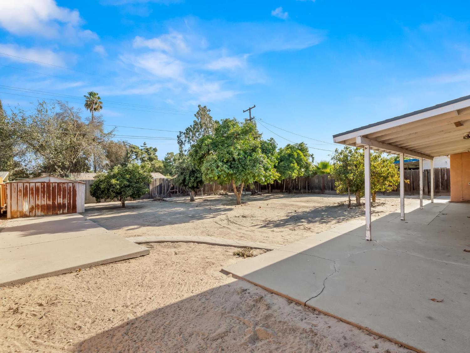 8687 E Khan St, Selma, CA 93662