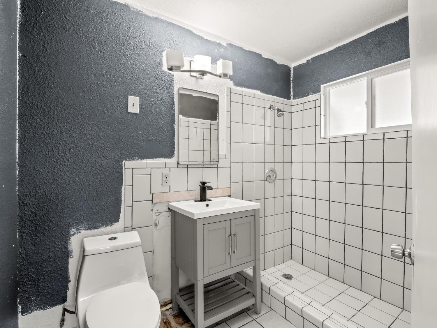 8687 E Khan St, Selma, CA 93662