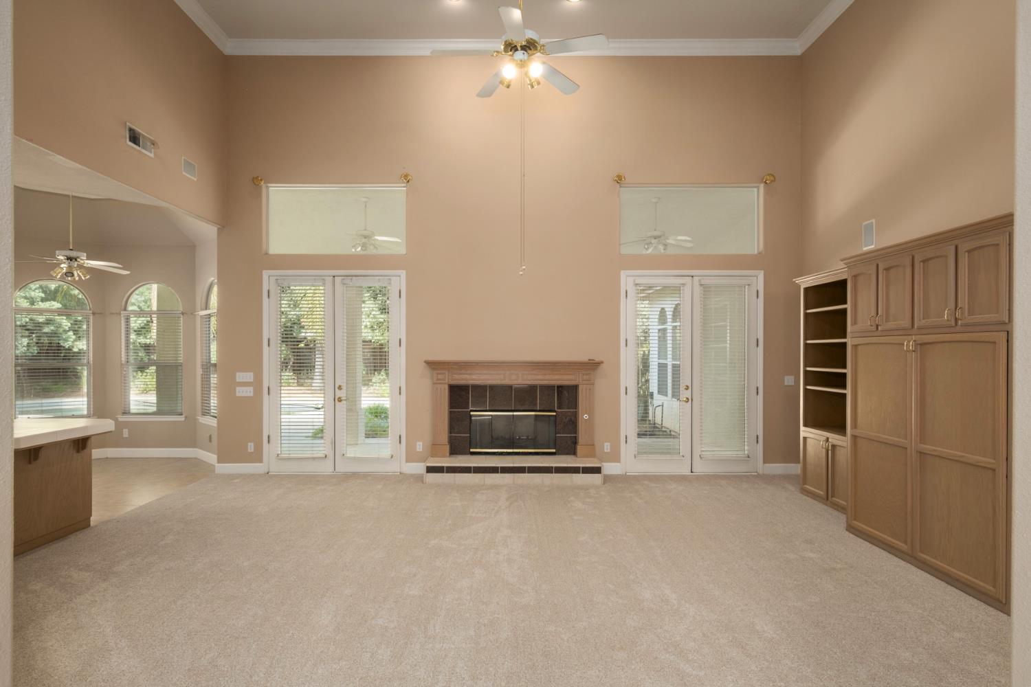 6572 N Selland Ave, Fresno, CA 93711
