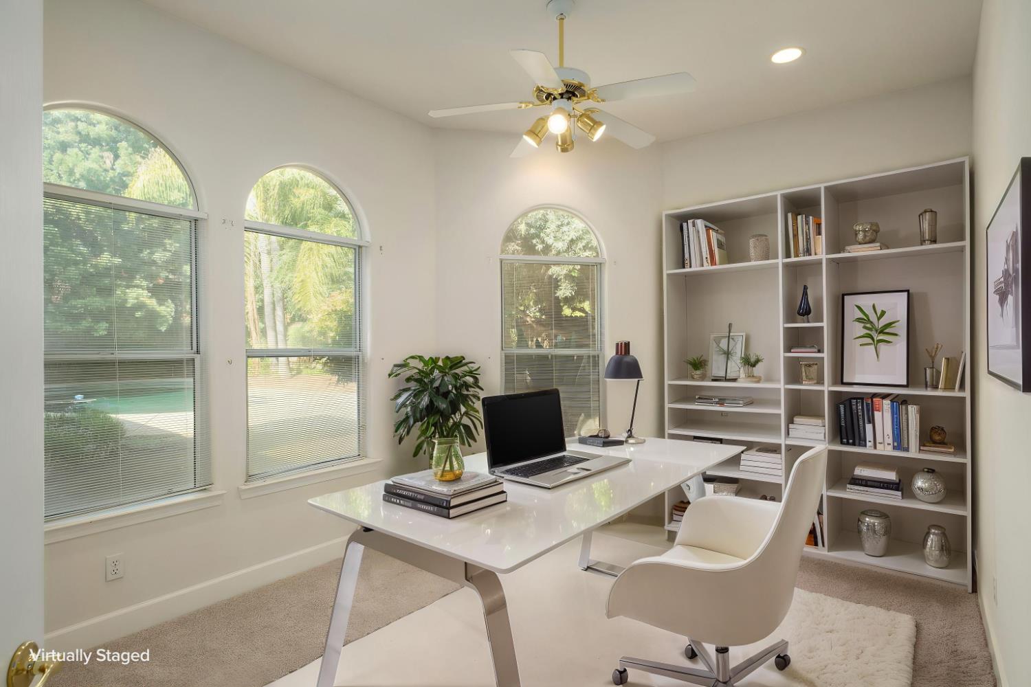 6572 N Selland Ave, Fresno, CA 93711