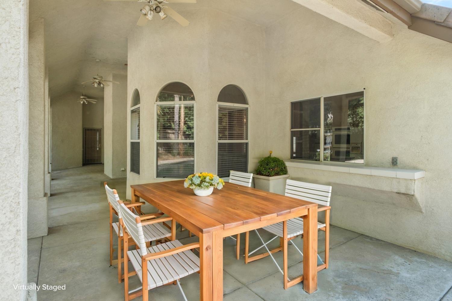 6572 N Selland Ave, Fresno, CA 93711