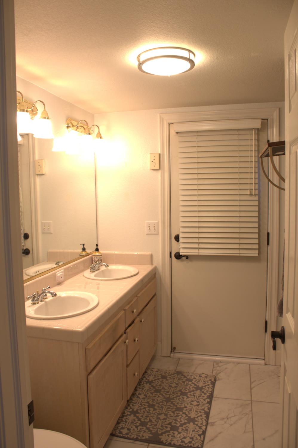 2419 E Eclipse, Fresno, CA 93720