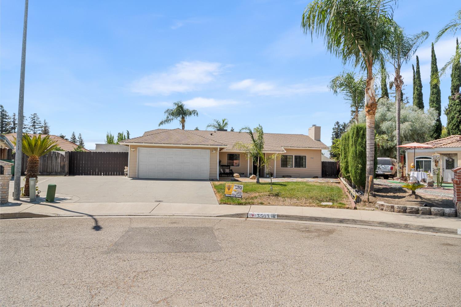 3503 Woodrow St, Selma, CA 93662