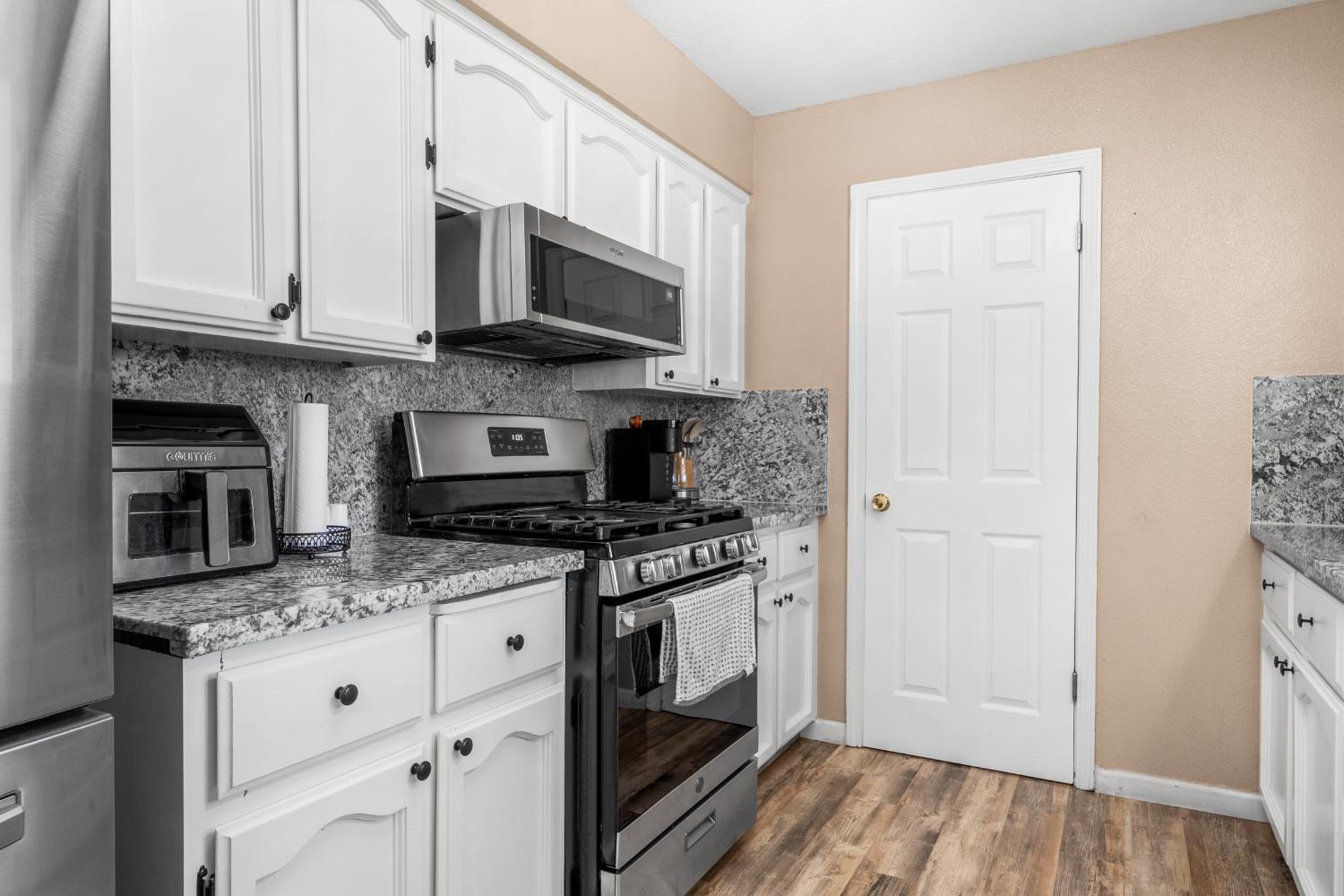 3503 Woodrow St, Selma, CA 93662