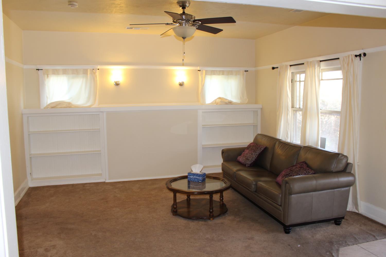 451 N Calaveras St, Fresno, CA 93701