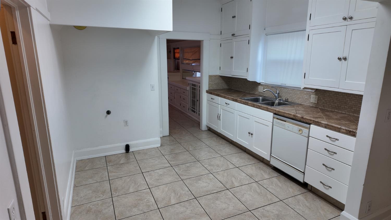 451 N Calaveras St, Fresno, CA 93701