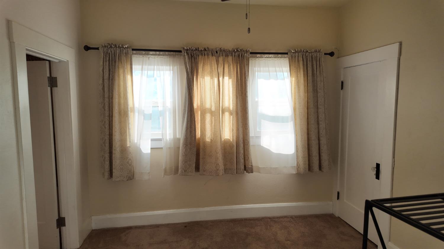 451 N Calaveras St, Fresno, CA 93701