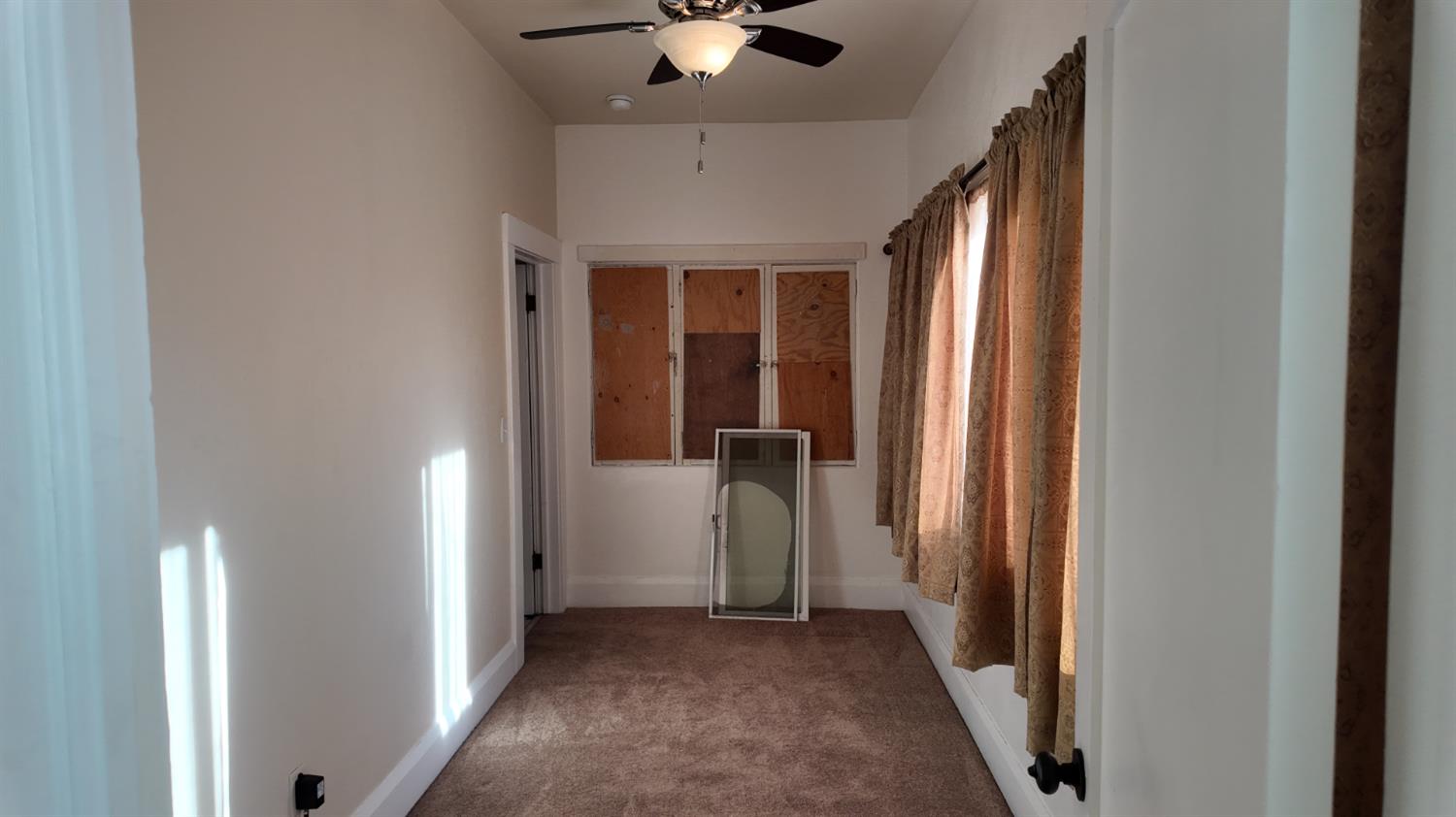 451 N Calaveras St, Fresno, CA 93701
