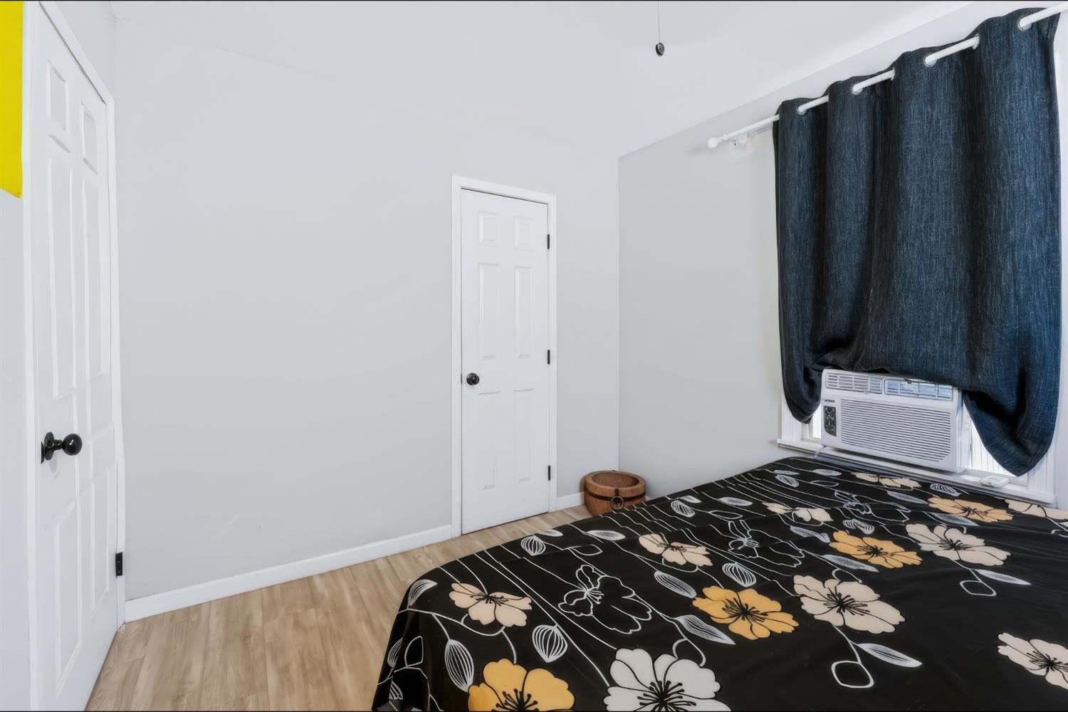 5203 W Mission Ave, Fresno, CA 93722