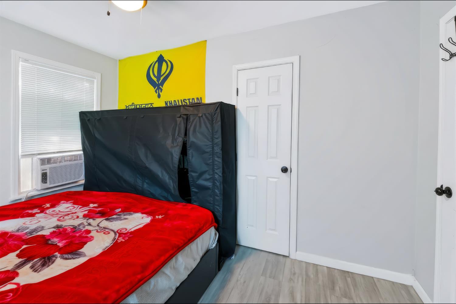 5203 W Mission Ave, Fresno, CA 93722