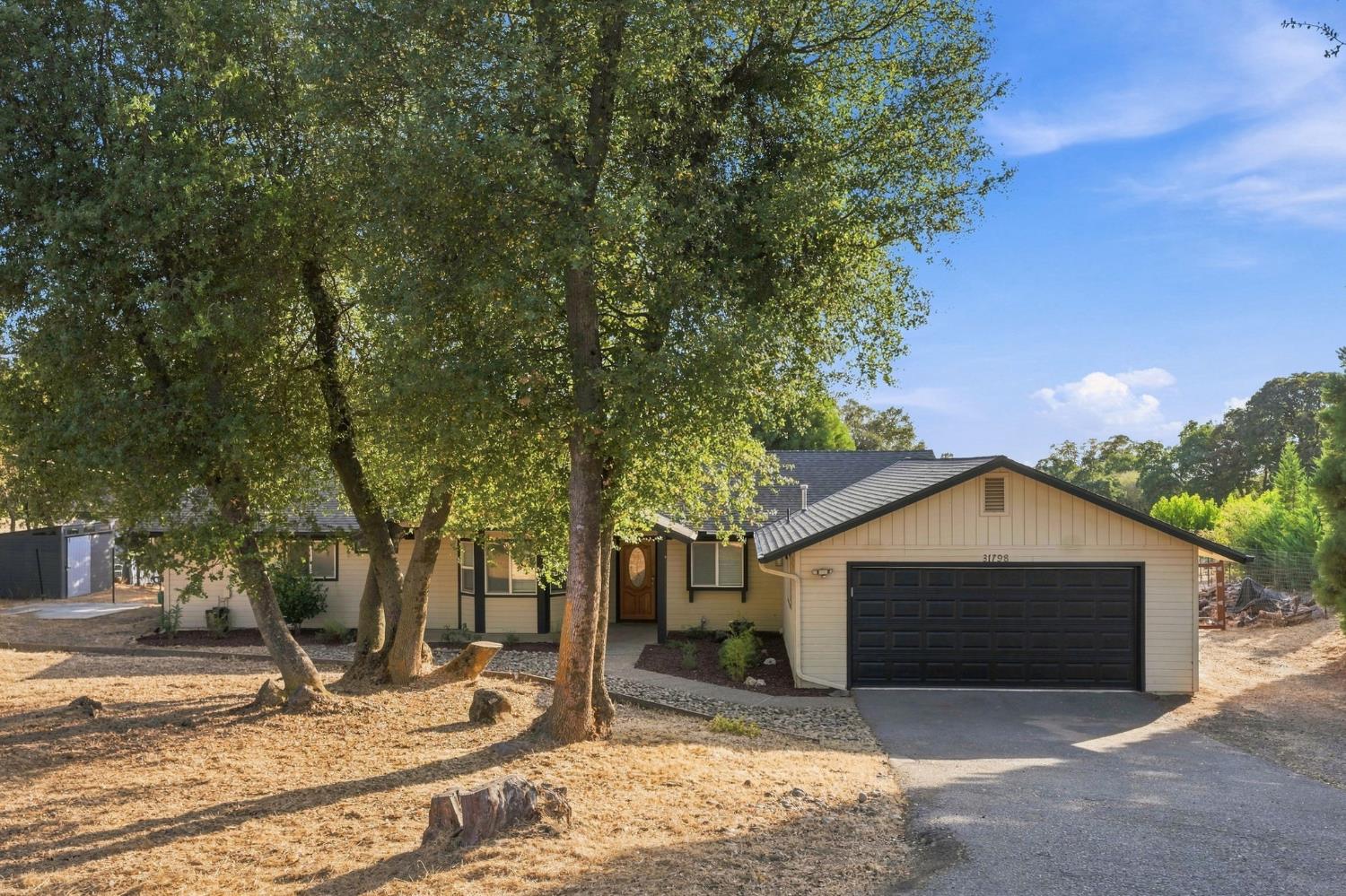 31798 Quartz Mountain Rd, Coarsegold, CA 93614