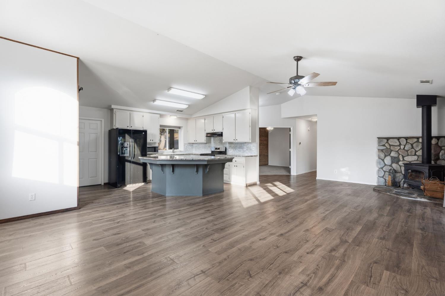 31798 Quartz Mountain Rd, Coarsegold, CA 93614