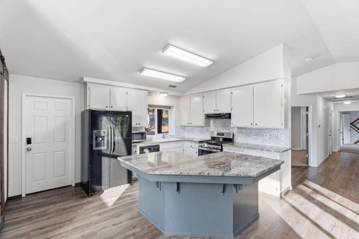 31798 Quartz Mountain Rd, Coarsegold, CA 93614