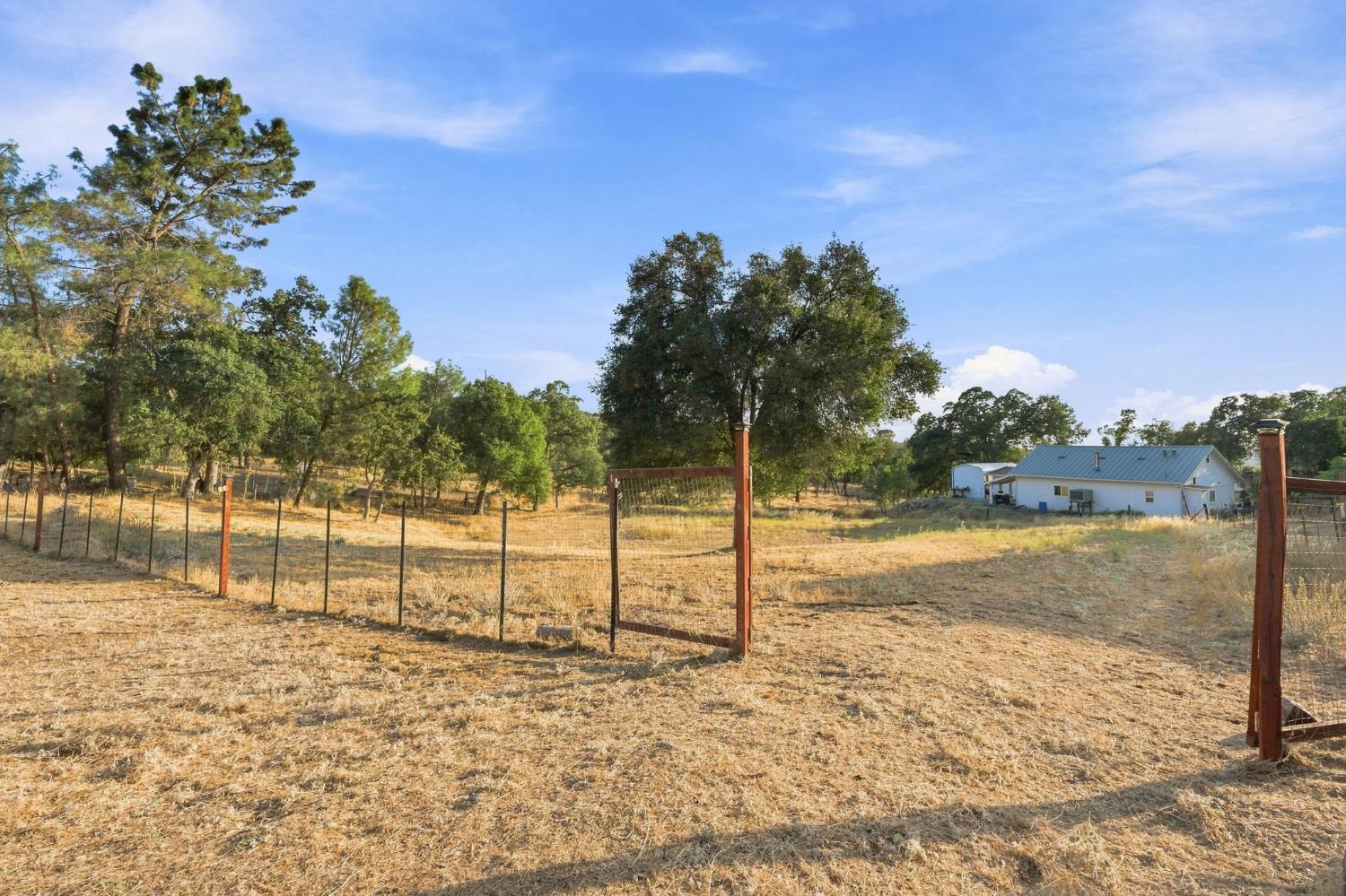 31798 Quartz Mountain Rd, Coarsegold, CA 93614