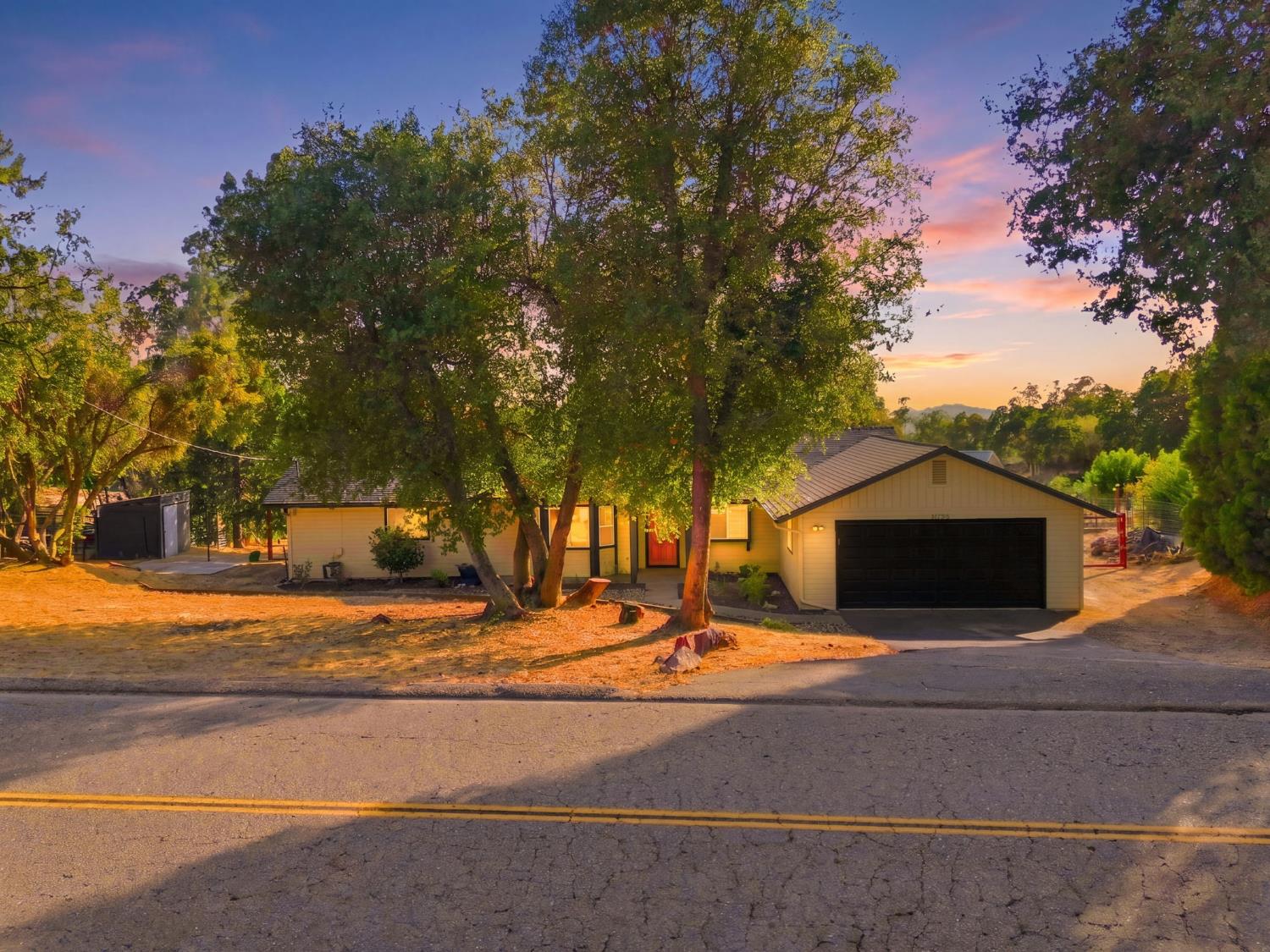 31798 Quartz Mountain Rd, Coarsegold, CA 93614