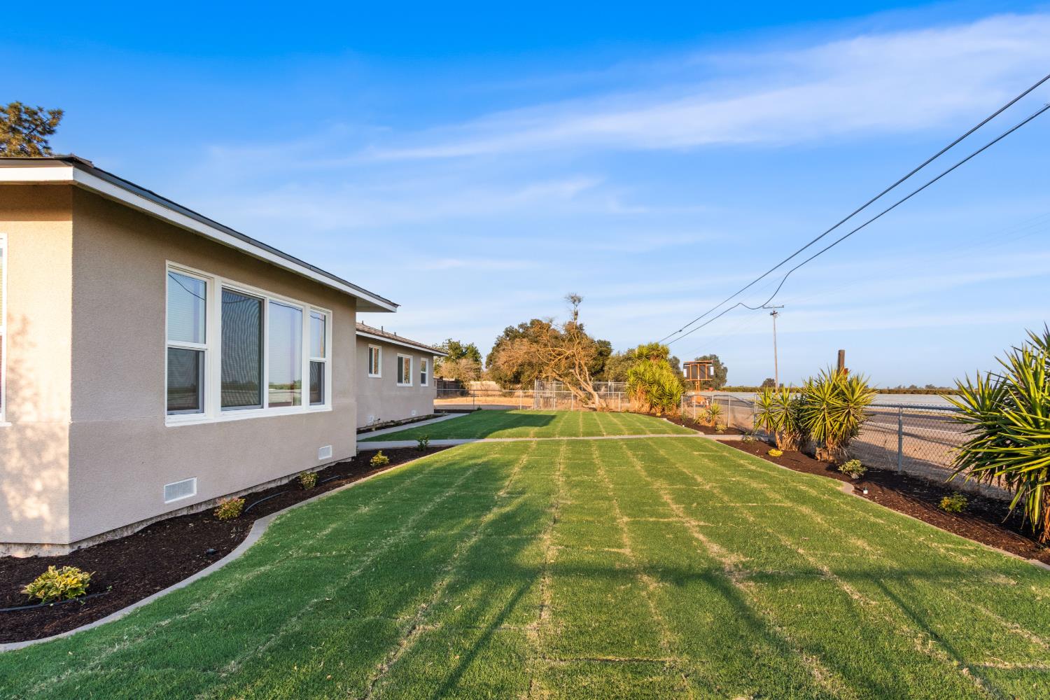 900 W Mount Whitney Ave, Riverdale, CA 93656